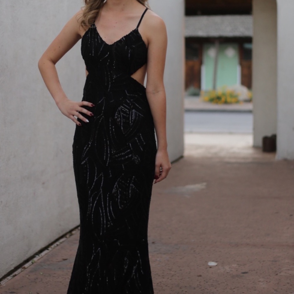 Black prom dress